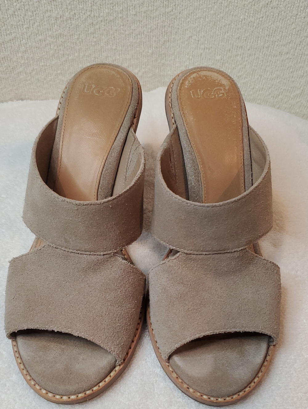 UGG Celia Suede Mule Slide Sandals in Tan Women's Size 7.5 Block Heel